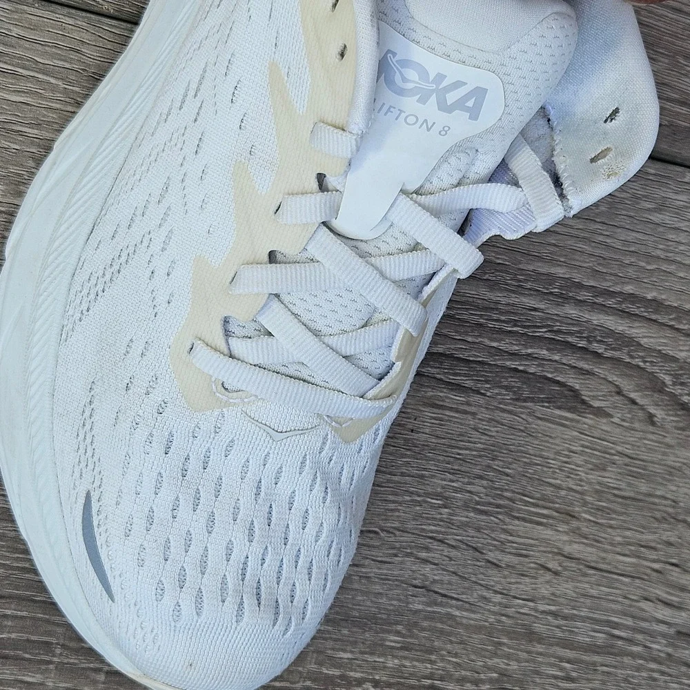 Hoka One One Clifton 8 Womens Running Shoes White Cream 1119394 WWH Size 8B